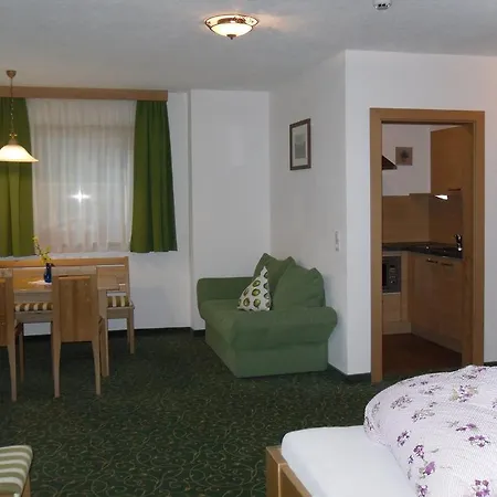 Jenneweinhof Konukevi Tux